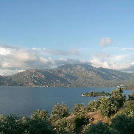 Hotel Silva Oliva Lake Bafa 酒店